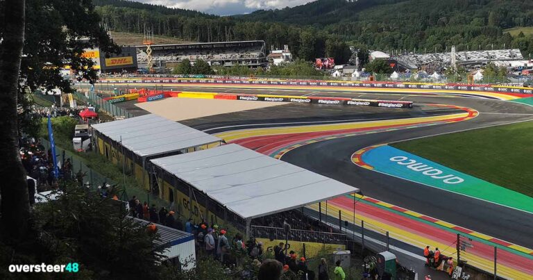 Spa Gold 6 grandstands at the chicane