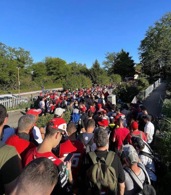 Monza Formula 1 train station fans